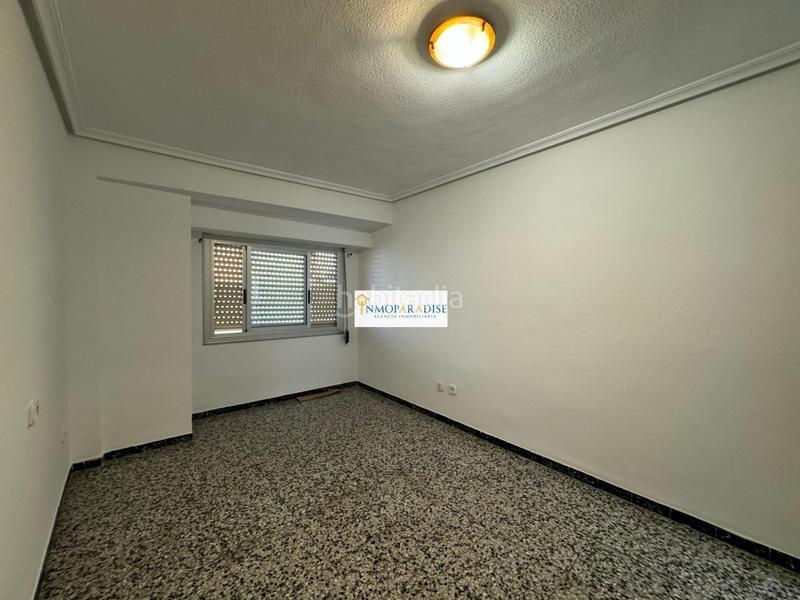 Foto 440d3e25-e1ab-4c01-bb18-d59ed902d28b. Piso inmoparadise ofrece espectacular piso en venta de 81 m2 en la zona de Carolinas Altas 3 hab, 1 baño en Alicante