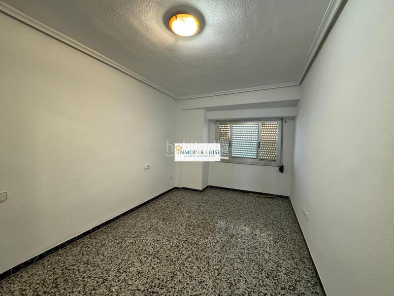 Foto 8a8ab230-eefa-480c-bad2-94867e19cfe9. Piso inmoparadise ofrece espectacular piso en venta de 81 m2 en la zona de Carolinas Altas 3 hab, 1 baño en Alicante