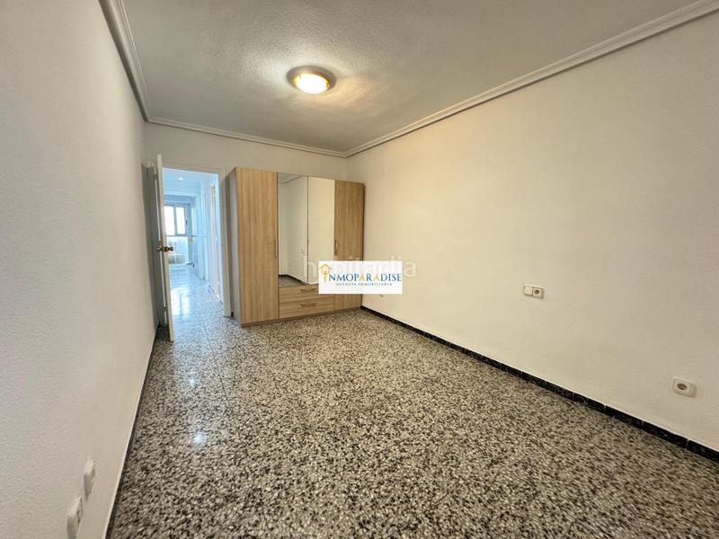 Foto c3d6e16e-9000-4ce4-ad4d-3ef9300f0fe1. Piso inmoparadise ofrece espectacular piso en venta de 81 m2 en la zona de Carolinas Altas 3 hab, 1 baño en Alicante