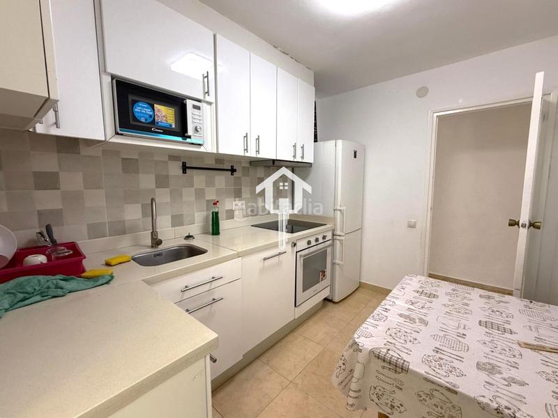 Foto 8873d010-08f8-4747-b8bf-598dff516481. Piso  en venta 3 habitaciones 78 m con balcón en Carolinas Altas, inmoparadise en Alicante