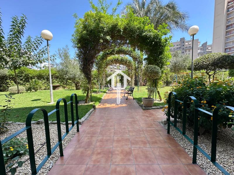 Foto 3f0f8182-4ea9-40f9-babf-ad9ddc001e3d. Appartamento con parcheggio piscina in PAU 5 Alicante