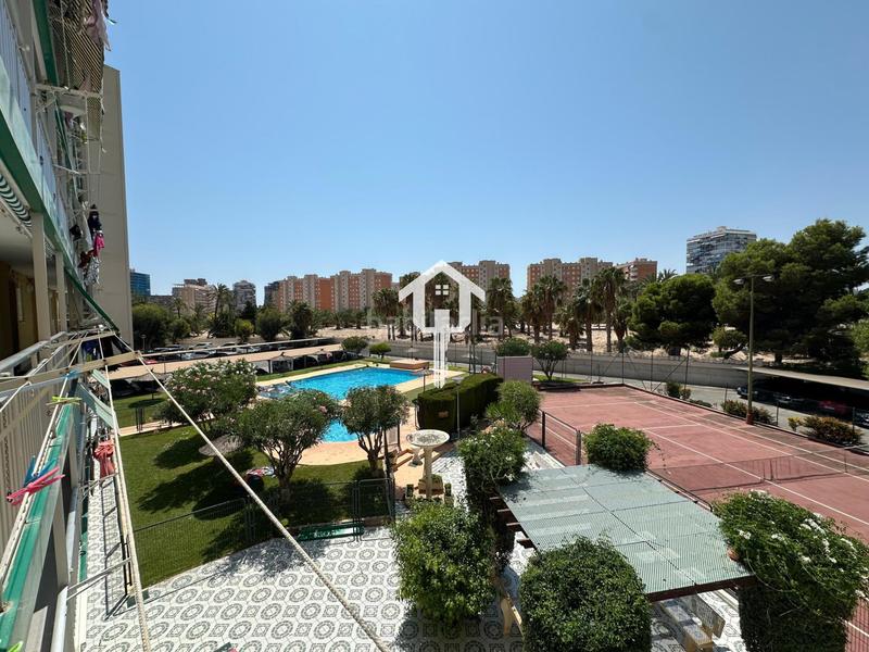 Foto 7d8cd562-67a4-4cf6-9182-bca5ce5a4d84. Appartamento con parcheggio piscina in PAU 5 Alicante
