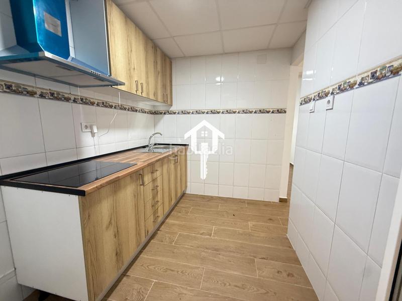 Foto c59e85cc-9130-4dca-816f-84a6a50bc96a. Piso  reformado en venta en virgen del remedio, 3 habitaciones y patio en Alicante