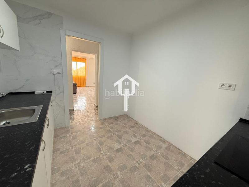Foto 34615532-b670-4d30-9550-77a84ef3c3c4. Piso  en venta en virgen del remedio, 3 habitaciones, balcón acristalado y ascensor en Alicante