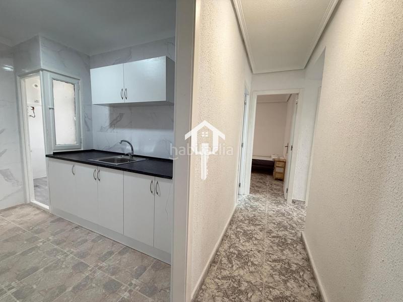 Foto a932cce2-2540-406d-aaff-da6654a7684d. Piso  en venta en virgen del remedio, 3 habitaciones, balcón acristalado y ascensor en Alicante