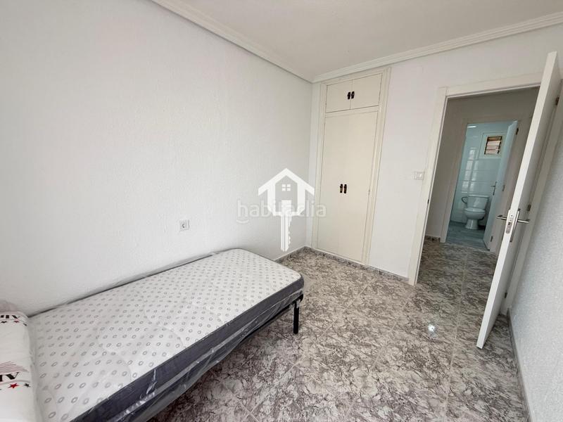 Foto b3f8fd5f-fc25-4343-8ad6-0462c373db16. Piso  en venta en virgen del remedio, 3 habitaciones, balcón acristalado y ascensor en Alicante