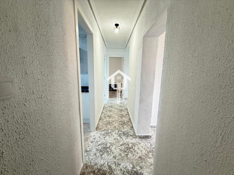 Foto ce7789bc-cd88-428e-b199-d9bad1f52ba0. Piso  en venta en virgen del remedio, 3 habitaciones, balcón acristalado y ascensor en Alicante