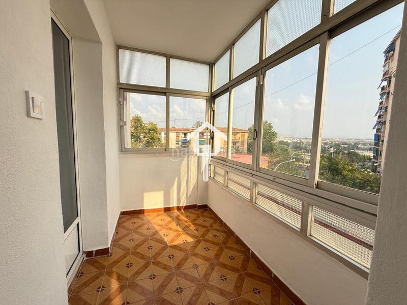 Foto e143d200-e178-4b1e-9d90-a17cdb3b00a6. Piso  en venta en virgen del remedio, 3 habitaciones, balcón acristalado y ascensor en Alicante