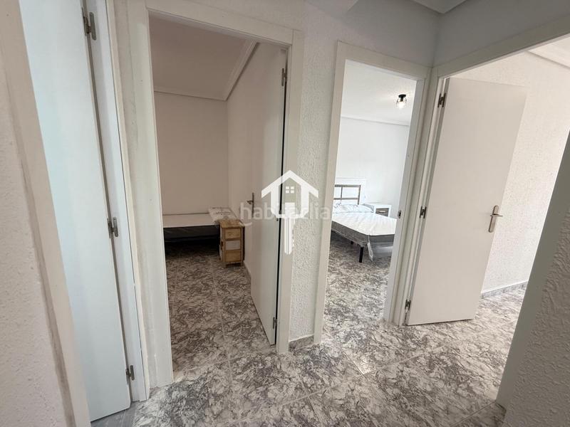 Foto f8448047-d6dc-46f1-bd97-6ed21a2b1964. Piso  en venta en virgen del remedio, 3 habitaciones, balcón acristalado y ascensor en Alicante