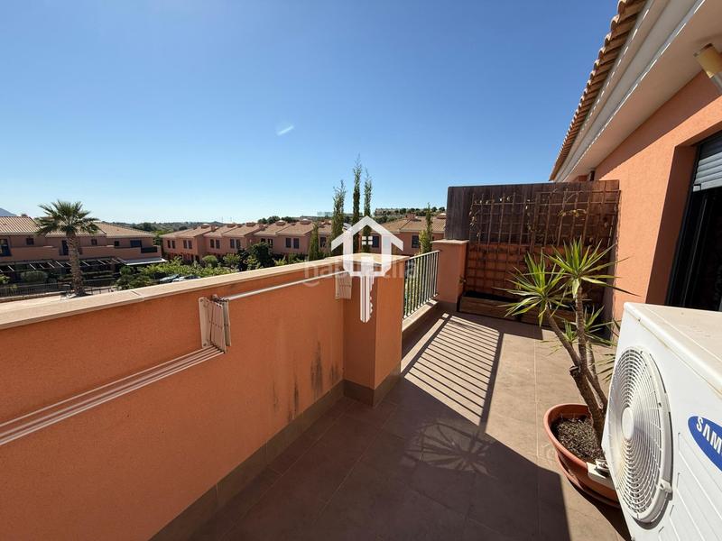 Foto 433e82a4-7a79-49c3-846b-44d184cf7602. Casa adosada chaelt adosado en venta en alenda golf en Monforte del Cid