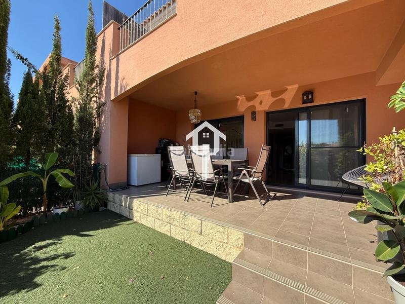 Foto 46f5a802-e9b3-439c-b566-6960469ea54e. Casa adosada chaelt adosado en venta en alenda golf en Monforte del Cid