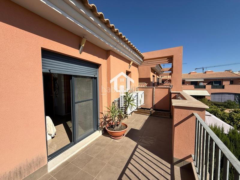 Foto e3df6313-5bdb-4c2b-a03c-b7e3997e7c3d. Casa adosada chaelt adosado en venta en alenda golf en Monforte del Cid