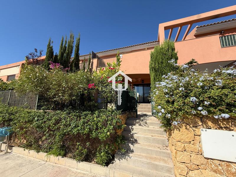 Foto e3df94fa-0001-4436-a1ad-34c3e8265be0. Casa adosada chaelt adosado en venta en alenda golf en Monforte del Cid