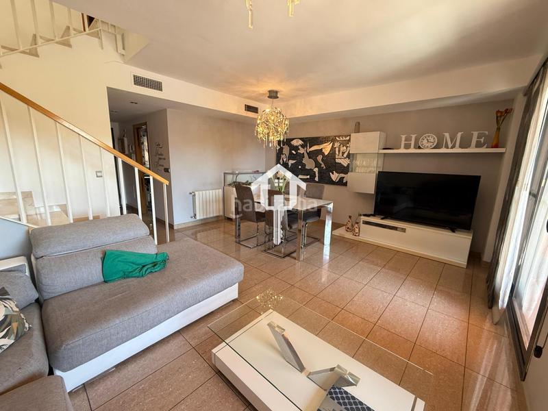 Foto fd31b30a-f253-4f86-b6ea-02b4a932044e. Casa adosada chaelt adosado en venta en alenda golf en Monforte del Cid