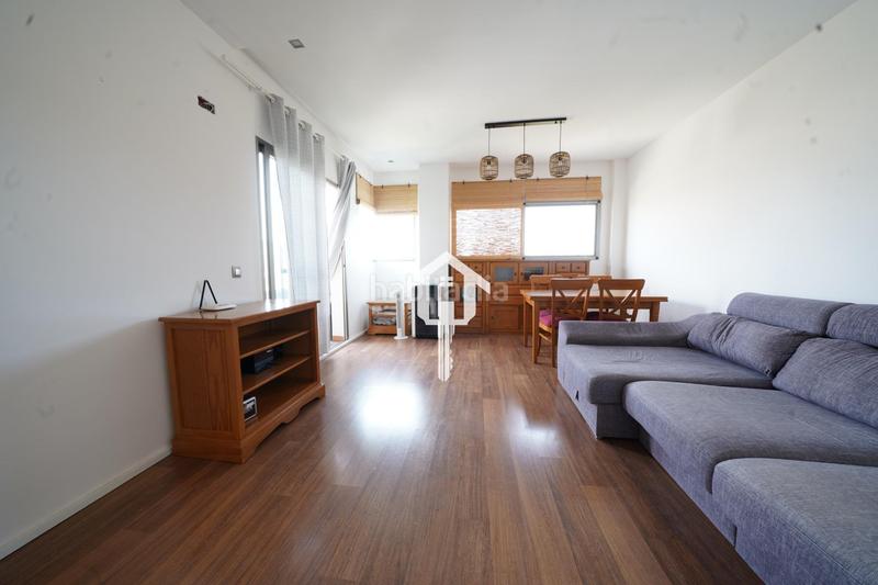 Foto 3ad06be9-cb20-485d-a7c7-a3134d4503f1. Casa adosada chalet adosado en venta en alcoy en Centre-Zona Alta Alcoi