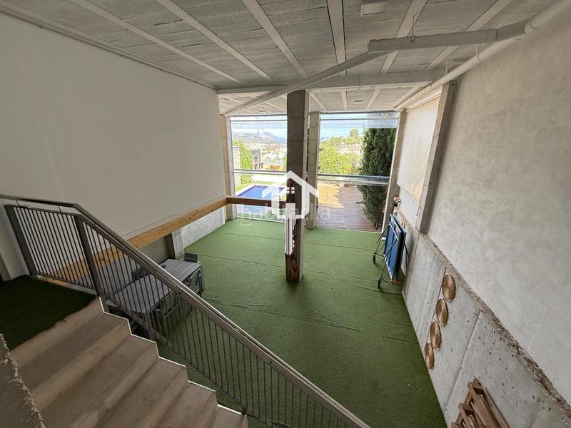 Foto 876cd2be-8c82-45b7-8c76-dce869cd67d8. Casa adosada chalet adosado en venta en alcoy en Centre-Zona Alta Alcoi