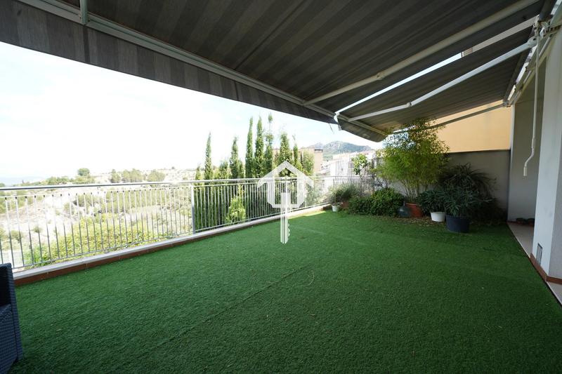 Foto 8cc56b69-a670-4740-9883-ee83337c9790. Casa adosada chalet adosado en venta en alcoy en Centre-Zona Alta Alcoi