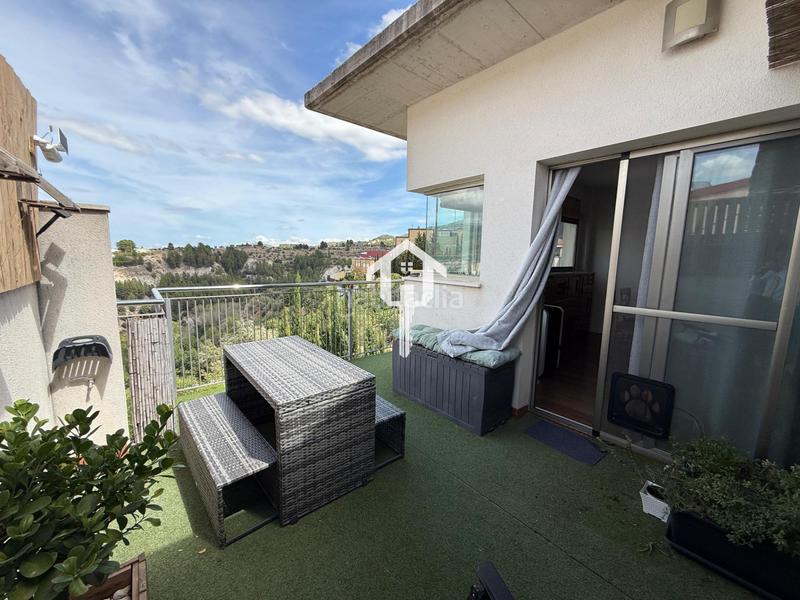 Foto 8f9aab1b-b1e8-4d0e-8d90-f12e82977852. Casa adosada chalet adosado en venta en alcoy en Centre-Zona Alta Alcoi