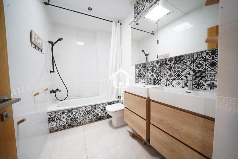 Foto e1a19107-e998-4bf3-a34a-142b5b322831. Casa adosada chalet adosado en venta en alcoy en Centre-Zona Alta Alcoi