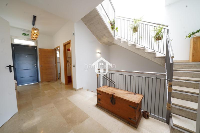 Foto f23f55d3-cebf-4ac6-845c-5b2e22dbe80b. Casa adosada chalet adosado en venta en alcoy en Centre-Zona Alta Alcoi