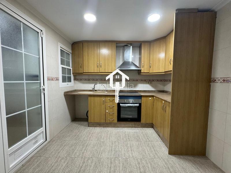 Foto 0ff87ac3-939f-4efd-8a1c-a6c5df73d4e5. Appartement dans Carolinas Altas Alicante