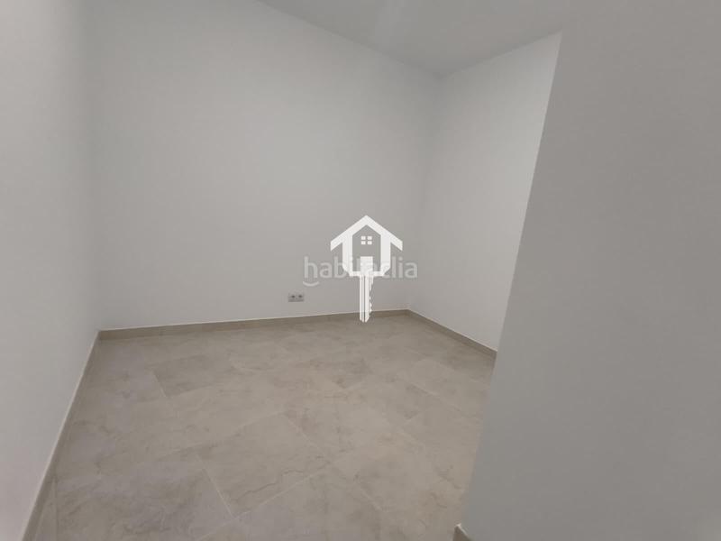 Foto 121d61e2-5986-4b24-b897-c0837d96f8a8. Local comercial a Carolinas Altas Alicante