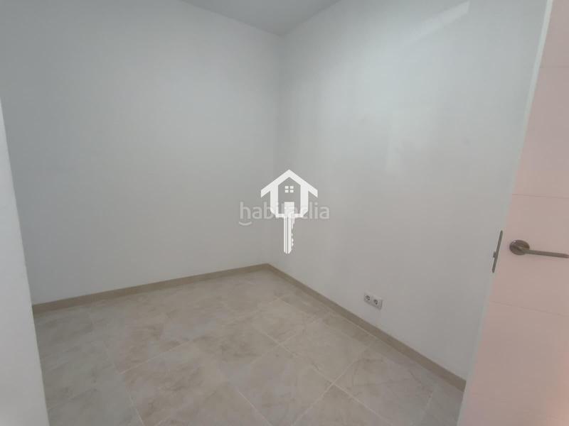 Foto 6487f952-f82f-495e-823f-0a624198f255. Local comercial a Carolinas Altas Alicante