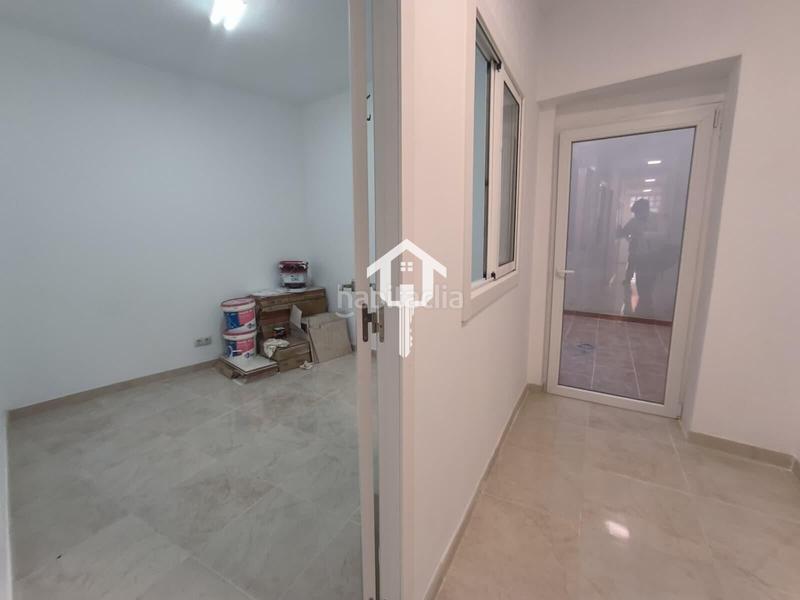 Foto 6a1c0c1e-af6e-4fa5-9e51-20f8af4b0c95. Local comercial a Carolinas Altas Alicante