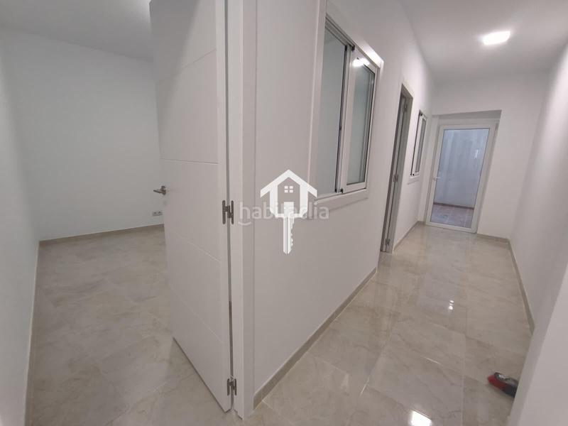 Foto bda28469-1fa6-4627-8f4b-2b4eb61966b9. Local comercial a Carolinas Altas Alicante