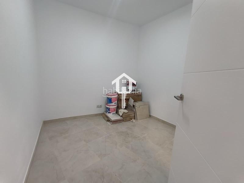 Foto d5ec466f-9c37-4e2a-b9f0-d557c7934c4b. Local comercial a Carolinas Altas Alicante