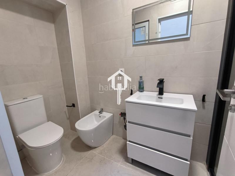 Foto e029b31d-59cb-4f25-8441-c263fb844c6a. Local comercial a Carolinas Altas Alicante