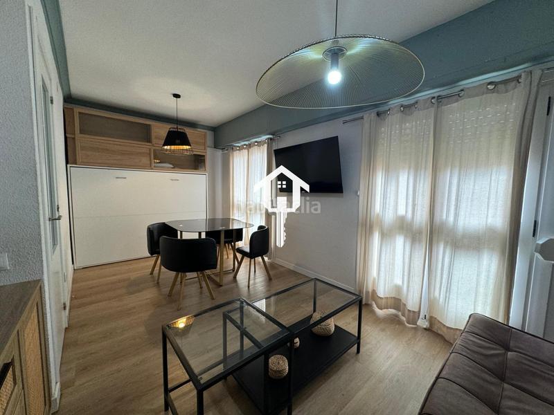 Foto ba9c866d-587e-48a3-b0f9-14830bebcb98. Pis a Mercado Alicante