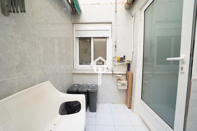 Foto b89872ab-5bd3-4757-afc2-784911db56a6. Flat in Florida Alta Alicante