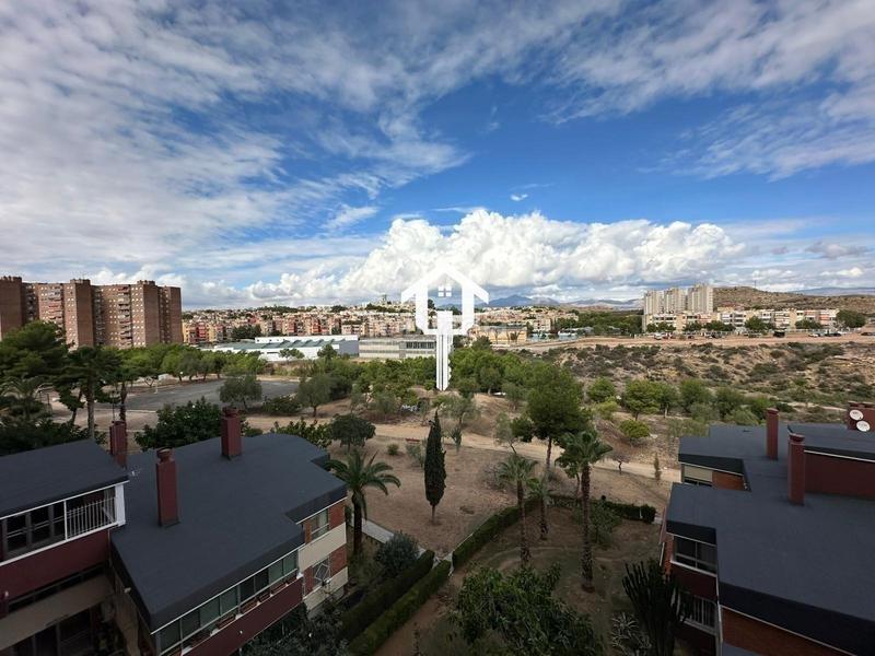 Foto 2929fcca-f31f-4d2e-ad9a-754ac0938626. Flat with pool in Juan XXIII Alicante