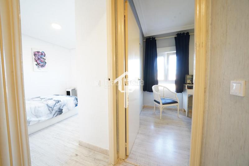 Foto 8317a2e6-8849-4059-8802-c4364a464b64. Flat with pool in Juan XXIII Alicante