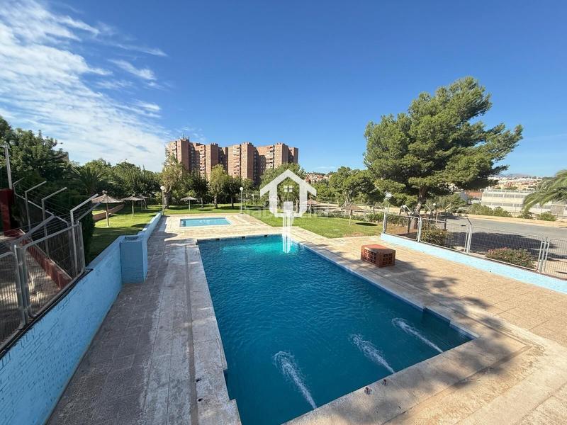 Foto bf0961d2-e79e-4813-9c5d-ae75543aa440. Flat with pool in Juan XXIII Alicante