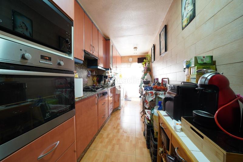 Foto 24029384-e7dd-4865-a873-c87991464493. Piso  en venta en ciudad elegida, 3 habitaciones, piscina, garaje y vistas al mar en Alicante