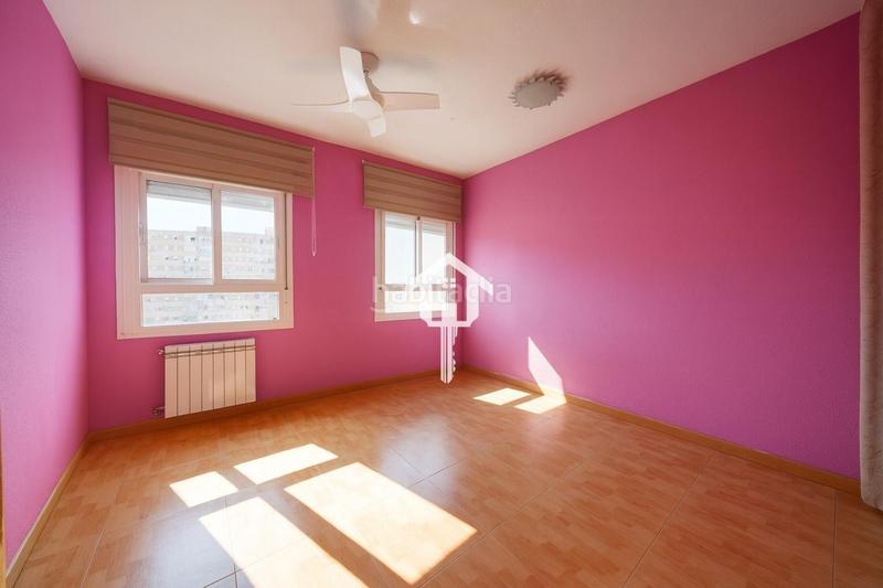 Foto 9827da75-c38c-4334-a998-f58b6c594e85. Piso  en venta en ciudad elegida, 3 habitaciones, piscina, garaje y vistas al mar en Alicante