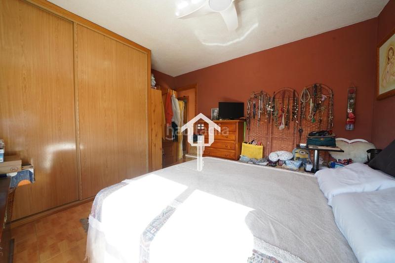 Foto b2bbd656-e5fa-4754-bd19-b99b19dcaacb. Piso  en venta en ciudad elegida, 3 habitaciones, piscina, garaje y vistas al mar en Alicante