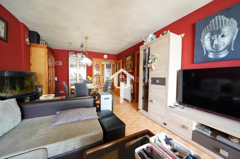 Foto ca40b350-c4b3-44ac-aaed-abe6caef28f6. Piso  en venta en ciudad elegida, 3 habitaciones, piscina, garaje y vistas al mar en Alicante