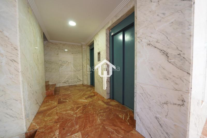 Foto e59a5878-00ac-4245-a32f-1e73ef881f81. Piso  en venta en ciudad elegida, 3 habitaciones, piscina, garaje y vistas al mar en Alicante