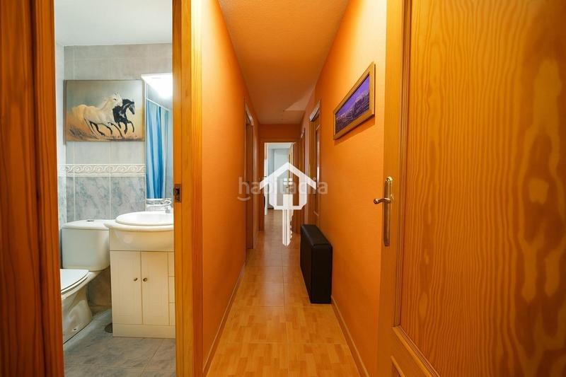 Foto f336af20-6d4a-4557-ab64-1b79446c0ab5. Piso  en venta en ciudad elegida, 3 habitaciones, piscina, garaje y vistas al mar en Alicante