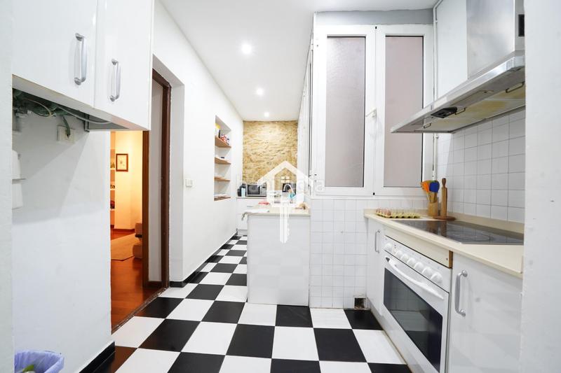 Foto 8ba449c5-ad58-4e3e-bf58-0ceb9e3aab1d. Piso inmoparadise ofrece espectacular piso en venta en exclusiva en el centro en Alicante