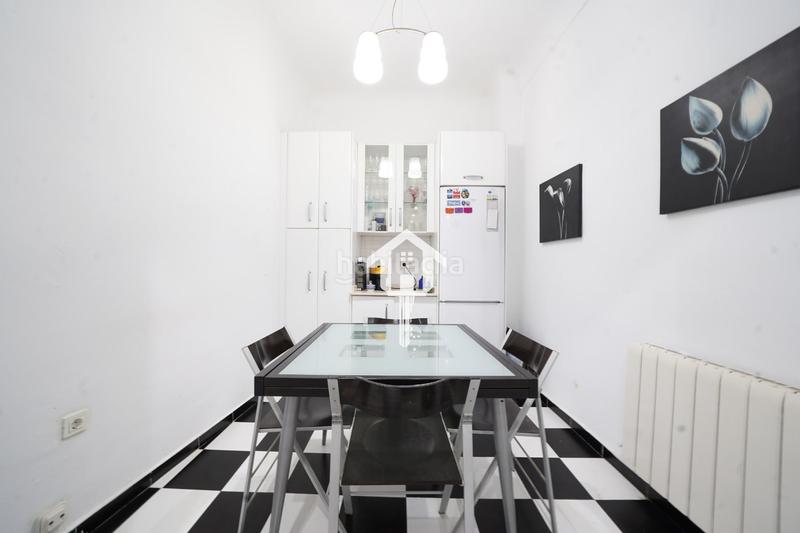 Foto 906a9b0d-3c9a-41d9-9646-cfcf3e05d704. Piso inmoparadise ofrece espectacular piso en venta en exclusiva en el centro en Alicante