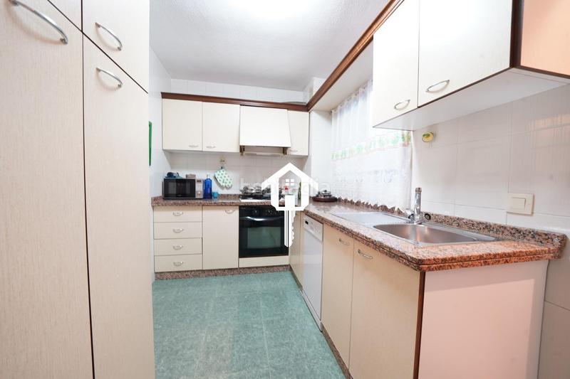 Foto 457cb439-1af8-48bc-9bd2-8c1efee1abac. Etagenwohnung mit parking in Ensanche-Diputación Alicante