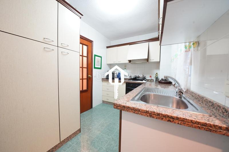 Foto c7a39dd9-df32-407d-a9b6-e68c4f9e5d73. Etagenwohnung mit parking in Ensanche-Diputación Alicante