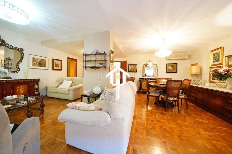 Foto d5a86a9e-5470-46c5-8fb1-a781d2bbd6a7. Etagenwohnung mit parking in Ensanche-Diputación Alicante