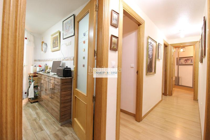 Foto 6c37702b-8734-4b16-9155-b4e38b568312. Piso  en venta en Carolinas Bajas, con patio, balcón y garaje en Alicante