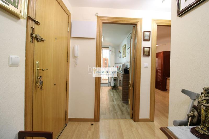 Foto 9a57b36f-a780-4ce6-9d3f-c05bf19f92f5. Piso  en venta en Carolinas Bajas, con patio, balcón y garaje en Alicante