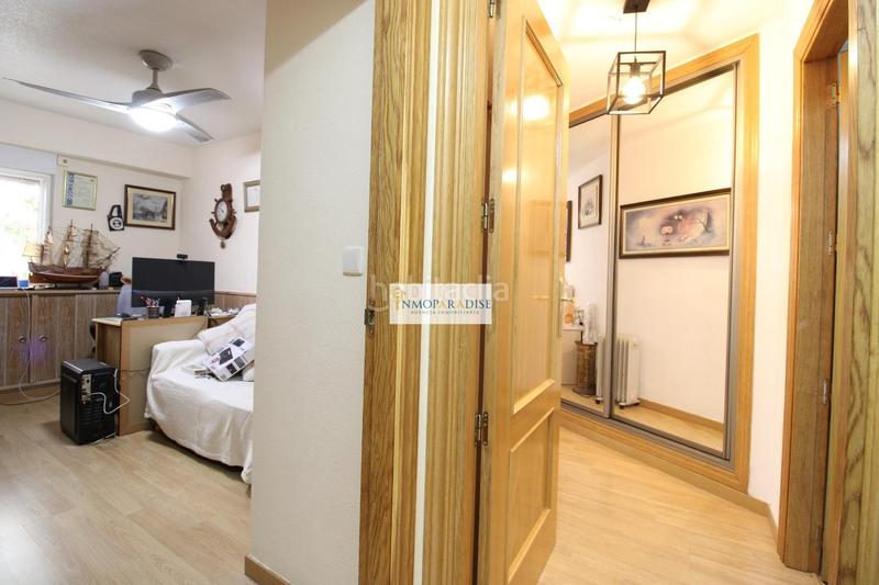 Foto 9b414f7e-d59e-4f8e-8c61-ef40d1f3ba77. Piso  en venta en Carolinas Bajas, con patio, balcón y garaje en Alicante